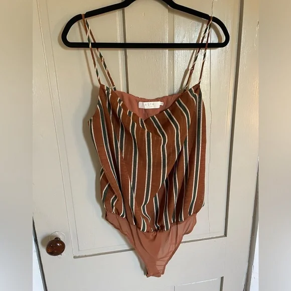 Astr Brown Green White Bodysuit with Vertical Stripes Flattering Flowy Tank NWT - Picture 5 of 12